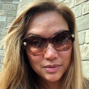 Meet your Posher, Melanie